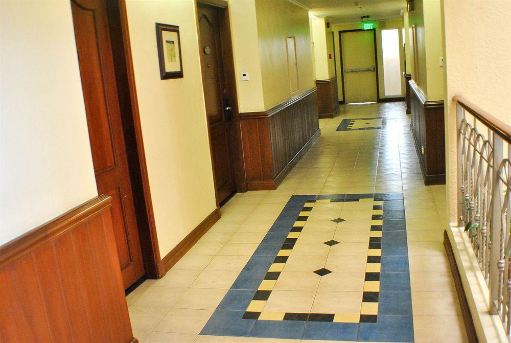 Hotel Elizabeth - Baguio Baguio City Ngoại thất bức ảnh
